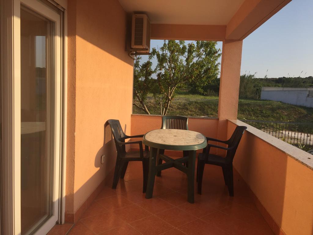 Sunny Rock Volme Apartments Banjole Buitenkant foto